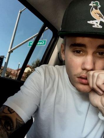 Teenie-Star Justin Bieber im Selfie-Wahn.