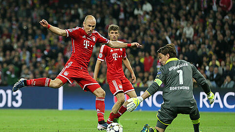 Wembley, 25. Mai 2013: Arjen Robben trifft gegen Roman Weidenfeller. Bayern ist Champions-League-Sieger.