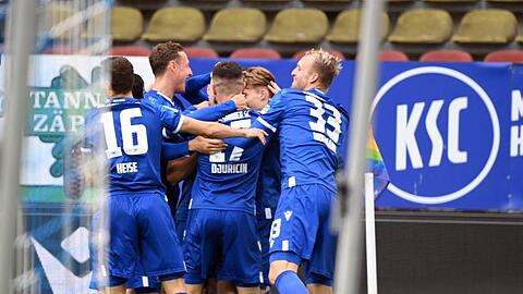 Der KSC feierte einen souveränen Heimsieg gegen Sandhausen.