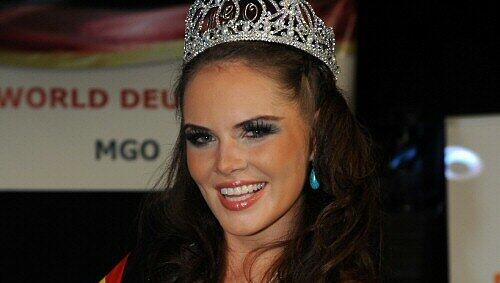 Alessandra Alores Alessandra Alores