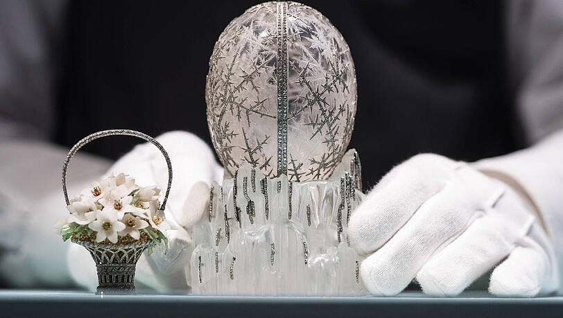 Das Faberg&eacute;-Ei aus dem Jahr 1913 wurde im Jahr 2025 f&uuml;r rund 26 Millionen Euro versteigert.