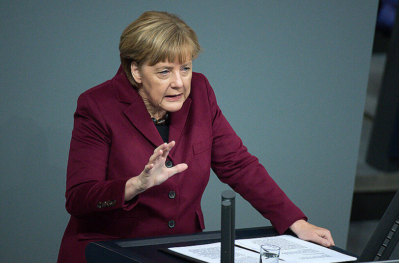 Bundeskanzlerin Angela Merkel (CDU) gibt am 15.10.2015 im Deutschen Bundestag in Berlin eine Regierungserklärung ab. Hauptthema des Tages ist die Debatte über Flüchtlingspolitik in Deutschland mit anschließender Abstimmung über die geplante Asylgesetzreform.