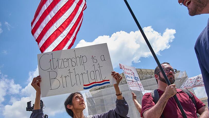 Das juristische Tauziehen um das umstrittene Dekret zum Geburtsrecht landet erneut vor dem Supreme Court landen. (Archivbild)