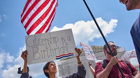 Das juristische Tauziehen um das umstrittene Dekret zum Geburtsrecht landet erneut vor dem Supreme Court landen. (Archivbild)