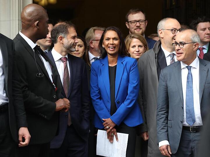 Gina Miller, Geschäftsfrau und prominente Aktivistin gegen einen harten Brexit, zeigt sich vor dem Supreme Court erleichtert.