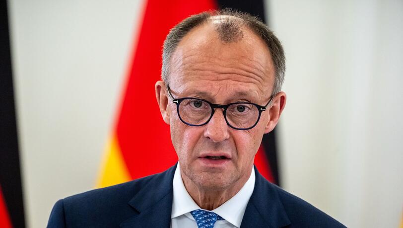 "Mehr als besorgt" sei die Bundesregierung angesichts der Ausweitung des israelischen Militäreinsatzes und vielen hungernden Menschen im Gazastreifen.