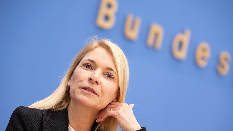 Will den Konzern vom Kopf auf die Füße stellen: Die neue Bahnchefin Evelyn Palla. (Archivbild) Will den Konzern vom Kopf auf die Füße stellen: Die neue Bahnchefin Evelyn Palla. (Archivbild)