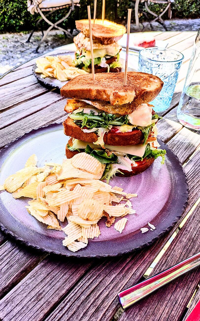 Das Club Sandwich steht samstags immer auf der Karte.