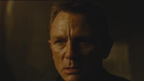 Sichtlich mitgenommen zeigt sich Daniel Craig alias "Bond" im finalen "Spectre"-Trailer