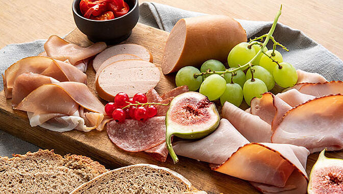 Appetitlich angerichtet wird das Abendbrot zum Genuss.