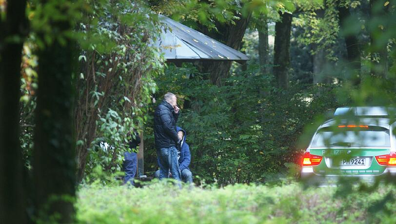 Park-Polizei: Eine Streife auf Kontrollfahrt im Nu&szlig;baumpark. (Archibild)