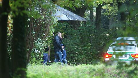 Park-Polizei: Eine Streife auf Kontrollfahrt im Nu&szlig;baumpark.