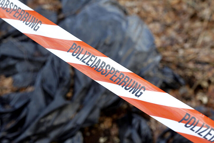 Krasser Fall in Darmstadt: Die Eltern haben gemeinsam mit Onkel und Tante eine junge Frau umgebracht. Die Leiche wurde in einem Waldstück gefunden. (Symbolbild)
