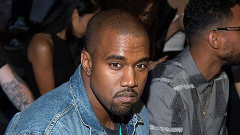 Kanye West - mäßig gut gelaunt - bei einer Modenschau in New York