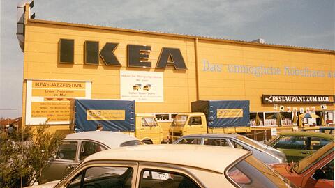 So sieht Ikea in Eching aus - Mitte der 70er Jahre, als es sich um das erste schwedische Einrichtungshaus in Deutschland überhaupt handelt.