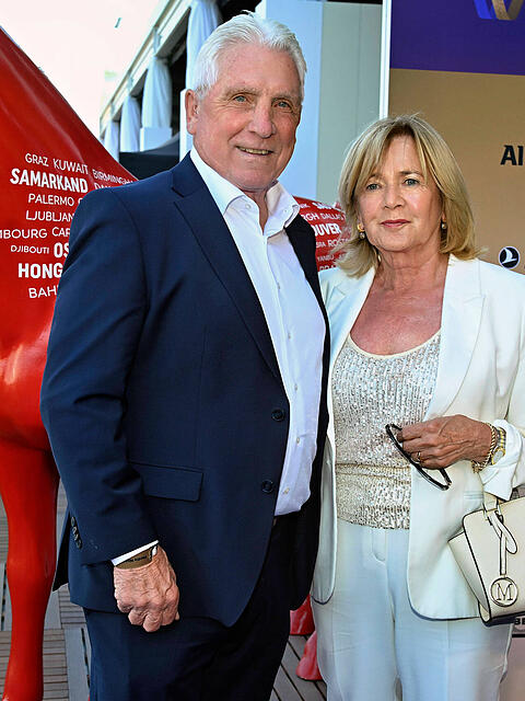 Klaus Fischer und seine Ehefrau Margit Fischer bei einer Veranstaltung.