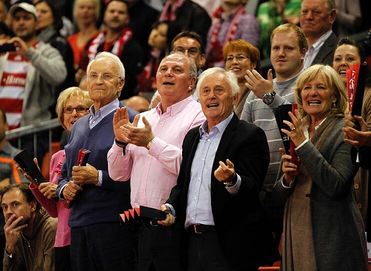 Hammerspiel der FC Bayern Basketballer: Das Team von Trainer Dirk Bauermann gewann am Samstagabend gegen Phoenix Hagen mit 100:81 und feierte damit den vierten Sieg in Serie. Die besten Bilder.