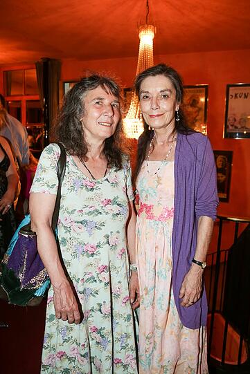 Irene Clarin mit Schwester Manuela.