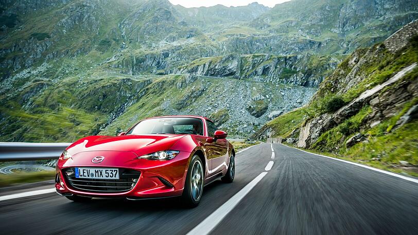 Der technisch überarbeitete Mazda MX-5 RF ist für eine Traumpiste wie die rumänische Transfagarasan wie geschaffen.