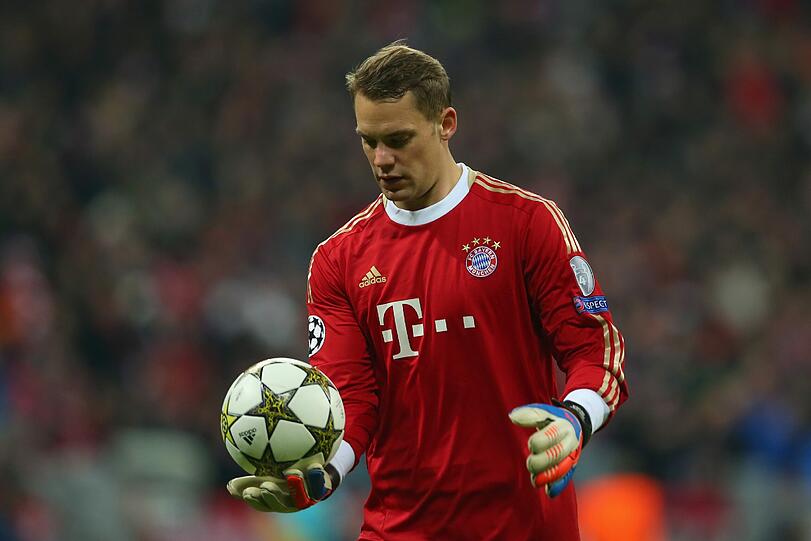 MANUEL NEUER: Note 3. Wieder so ein fader Abend für die Teilzeitkraft. Freut sich aufs Training: Da gibt&rsquo;s was auf die Finger - und nicht in den Winkel wie in Minute 57.