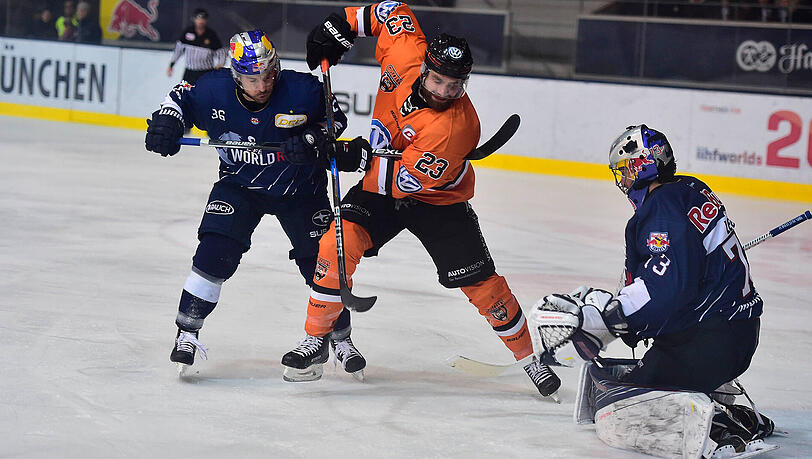 Der EHC Red Bull München hat gegen den Tabellensechsten aus Wolfsburg verloren. Der EHC Red Bull München hat gegen den Tabellensechsten aus Wolfsburg verloren.