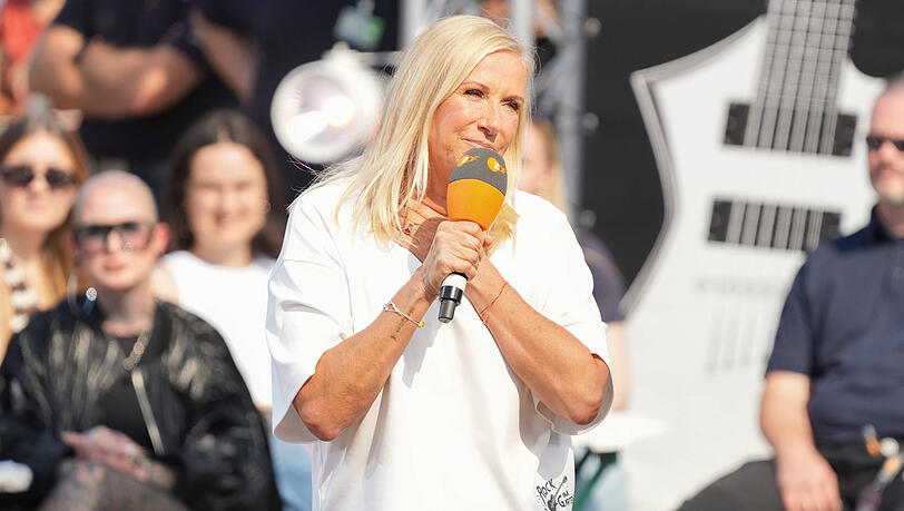 Andrea Kiewel sortiert zu Hause radikal aus. Leicht fällt ihr das nicht. Andrea Kiewel sortiert zu Hause radikal aus. Leicht fällt ihr das nicht.