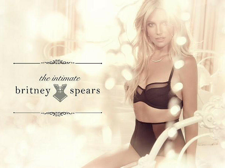 Britney Spears posiert für ihr eigenes Unterwäschen-Label