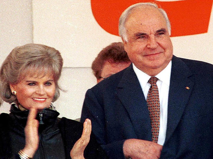 "Völlig inakzeptabel": Laut Walter Kohl werden die Persönlichkeiten von Hannelore und Helmut Kohl in dem bestehenden Drehbuch des geplanten Dokudramas falsch dargestellt