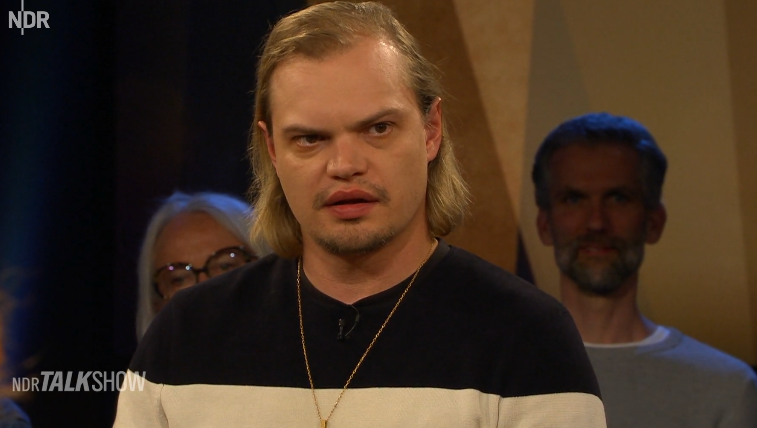 Wilson Gonzalez Ochsenknecht sprach in der "NDR Talk Show" nicht nur über das Verhältnis zu seiner Oma Bärbel, sondern auch über das zu seiner Mutter Natascha. Wilson Gonzalez Ochsenknecht sprach in der "NDR Talk Show" nicht nur über das Verhältnis zu seiner Oma Bärbel, sondern auch über das zu seiner Mutter Natascha.