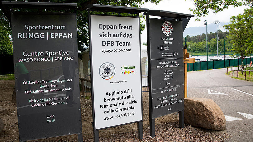 Die deutsche Nationalmannschaft bereitet sich in Eppan (Südtirol) auf die kommende WM vor. Klicken Sie sich in der Bilderstrecke durch Fotos vom Hotel- und Trainingsgelände.