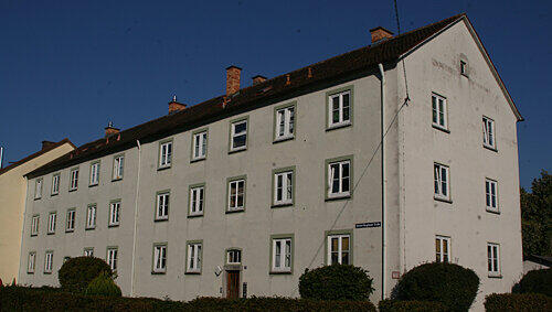 Aus der dritten Etage dieses Hauses in Kronach stürzte das kleine Mädchen. Aus der dritten Etage dieses Hauses in Kronach stürzte das kleine Mädchen.