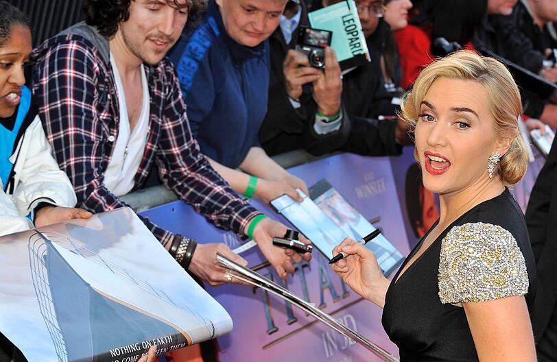 Kate Winslet und Co. - die Titanic-Stars auf dem roten Teppich in London. Sehen Sie hier die besten Bilder.