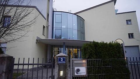 Rund 200 Dienstwohnungen (wie hier in Berg am Laim) vermieten die Barmherzigen Schwestern in München und im Umland günstig an ihre Pflegekräfte und Krankenschwestern.
