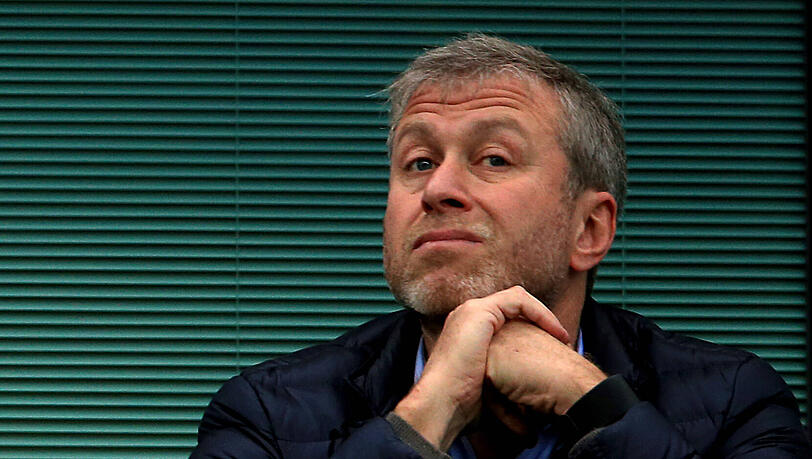 Auch Roman Abramowitsch, Noch-Eigentümer des FC Chelsea, soll von russischen Hardlinern bei Friedensverhandlungen in Kiew vergiftet worden sein.