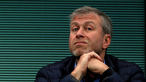 Auch Roman Abramowitsch, Noch-Eigentümer des FC Chelsea, soll von russischen Hardlinern bei Friedensverhandlungen in Kiew vergiftet worden sein.