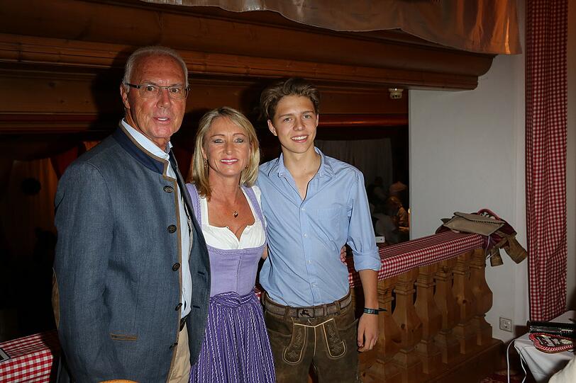 Die beiden mit ihrem Sohn Joel.