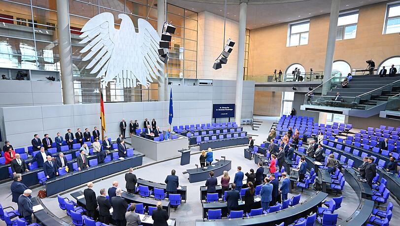 Im Plenum des Bundestags entscheidet sich der Rentenstreit - und vielleicht auch die Zukunft der Koalition. (Archivbild)