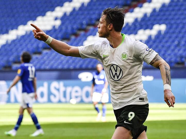 Wolfsburgs Wout Weghorst traf auf Schalke doppelt.