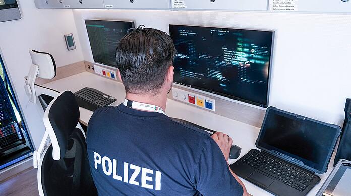 Beim Kommissariat K17 in München arbeiten 24 Männer und Frauen - 21 Beamtinnen und Beamte sowie vier Angestellte. (Symbolbild)