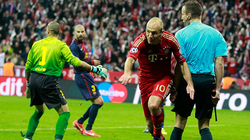 Jubel beim FC Bayern: Die Münchner gewinnen im Hinspiel des Champions-League-Halbfinals mit 4:0 gegen den FC Barcelona. Das Spiel ist auf den Tag genau fünf Jahre her. Klicken Sie sich durch die Bilder.