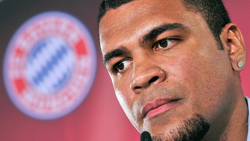 Möglicherweise gibt Breno bald sein Comeback als Fußballprofi. Möglicherweise gibt Breno bald sein Comeback als Fußballprofi.