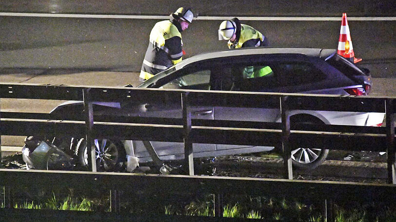 Die Bilder vom Unfallort auf der A8.