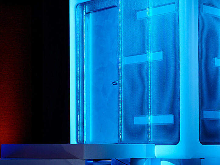 Außen blau und kühl, innen hot hot hot: die "Sex Box"