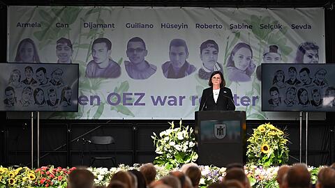 Landtagspr&auml;sidentin Ilse Aigner erinnert an andere rechte Anschl&auml;ge.
