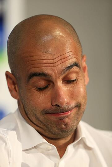 Guardiola: "Matthias, Uli, Kalle haben mir einen wunderbaren Kader gegeben, ich kann verschiedene Systeme spielen - auch mit echtem Stürmer oder mit falschem Stürmer."