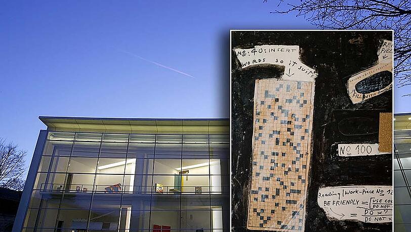 Die 90-jährige Frau ging von sogenannter Fluxus-Kunst aus und kritzelte in das Kreuzworträtsel-Kunstwerk. Die 90-jährige Frau ging von sogenannter Fluxus-Kunst aus und kritzelte in das Kreuzworträtsel-Kunstwerk.