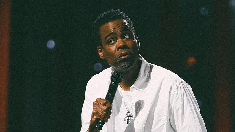 Ganz in Weiß erschien Chris Rock zu seinem Comedy-Special "Selective Outrage".