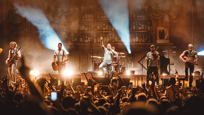 Folkwood-Night am 11. Juli auf Tollwood mit Versengold, Fiddler&rsquo;s Green & Saint City Orchestra.