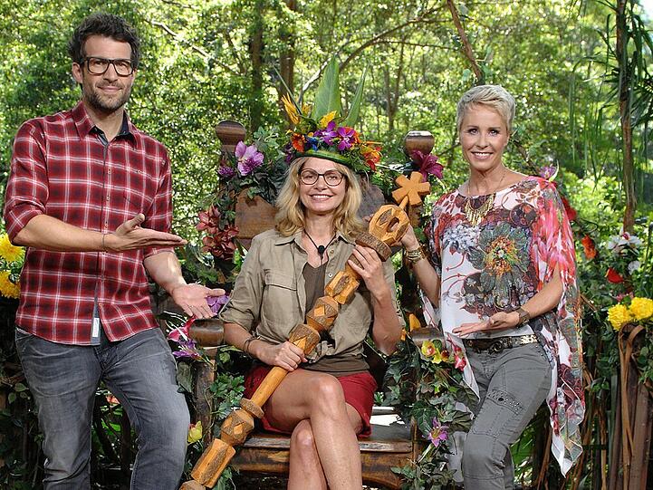 Wird die letzte Dschungelkönigin Maren Gilzer auch mit von der Sommer-Partie sein? Hier mit den Moderatoren Sonja Zietlow und Daniel Hartwich