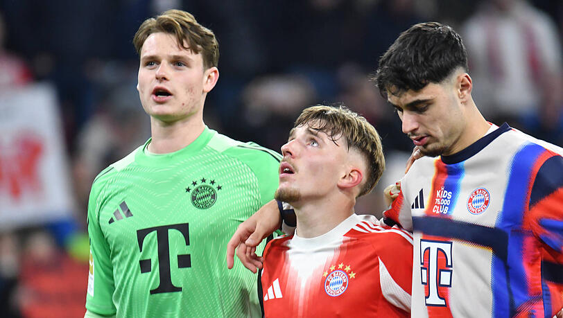 Jonas Urbig (l.) und Lennart Karl (M.) reisen gemeinsam mit Teamkollege Aleksandar Pavlovic zu den anstehenden L&auml;nderspielen.